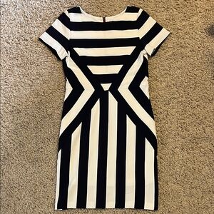 Esley Navy and White Geometric Dress